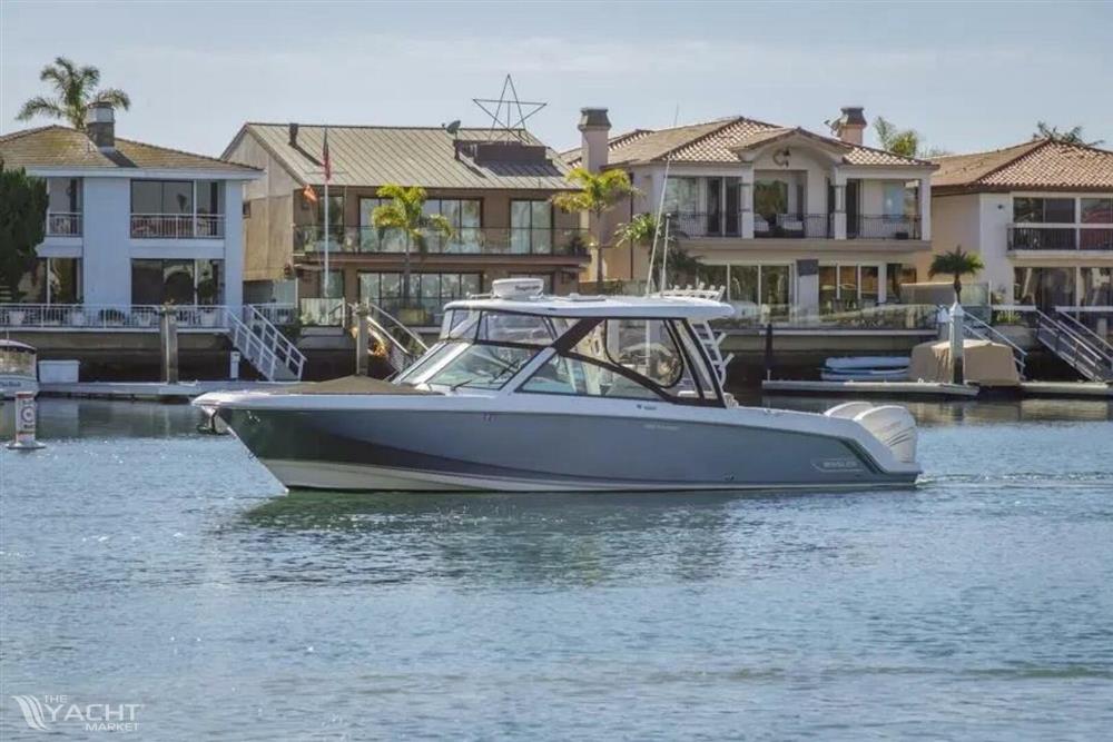 2018 Boston Whaler