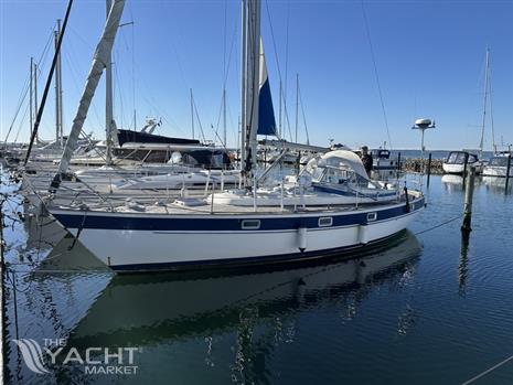  Hallberg Rassy 352