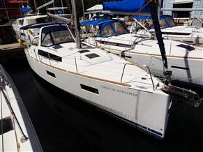 Beneteau Oceanis 38