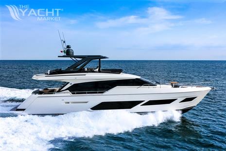 Ferretti Yachts 720