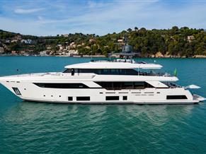 CUSTOM LINE CUSTOM LINE 37 NAVETTA