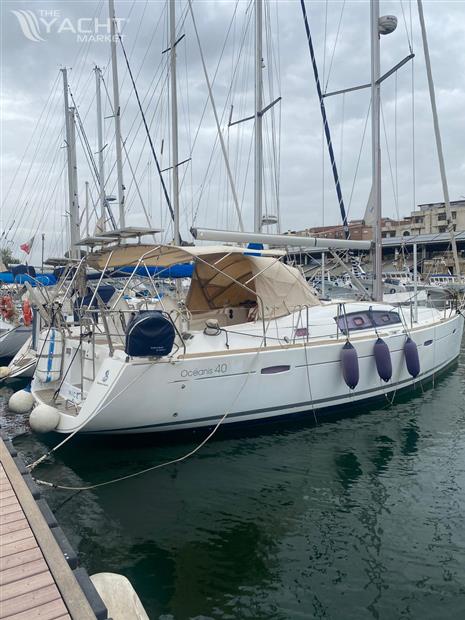 Beneteau Oceanis 40