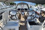 Hanse 455 - Sink &amp; Grill in helm seats