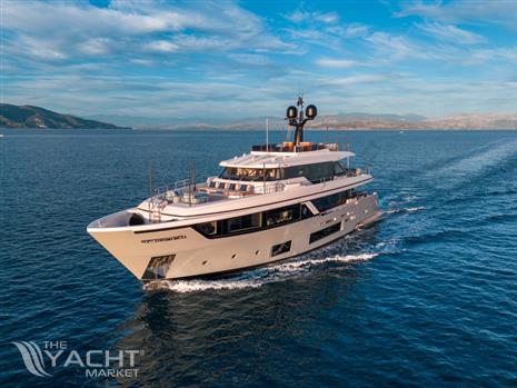 Custom Line Navetta 30