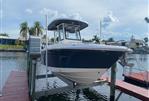 Robalo R272 Center Console