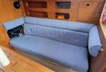 Moody 31 MkI - Starboard settee