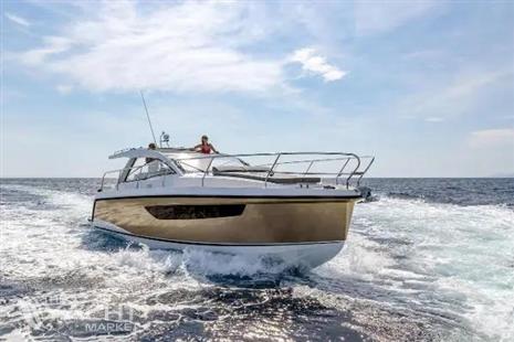 sealine s 335v