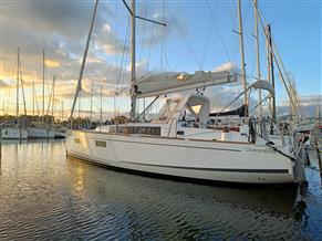 Beneteau Oceanis 38.1