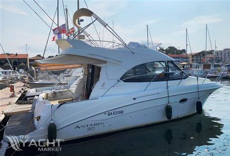 BENETEAU ANTARES 30 FLY