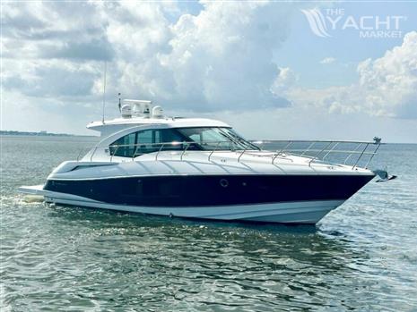 Cruisers Yachts Cantius 45