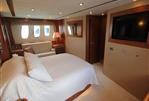 Sunseeker 75 Yacht - 28 - Master Cabin