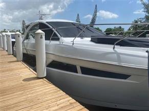 Cruisers Yachts 50 Cantius