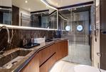 Absolute 72 FLY - 33 - Master Cabin En Suite