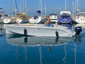 RAND BOATS MANA 23