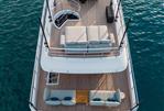 Custom Line Navetta 30