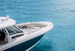 Boston Whaler 350 Realm