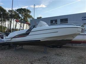 BENETEAU FLYER 7.7 SPACEDECK