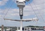 Grand Banks 36 Sedan - Fold down mast with radar aray