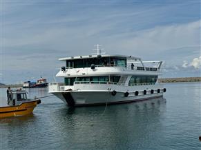 Custom-Craft RESTAURANT AND EXCURSION VESSEL 185 PAX