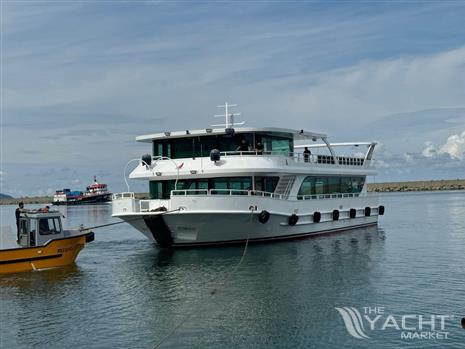 Custom-Craft RESTAURANT AND EXCURSION VESSEL 185 PAX