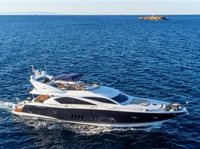 Sunseeker 82 Yacht