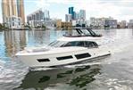 Ferretti Yachts 670