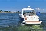 Cruisers Yachts 420 Express