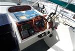 Fairline Targa 30/33 - Helm position