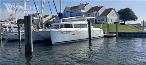 Lagoon Lagoon 420 - Used Sail Catamaran for sale