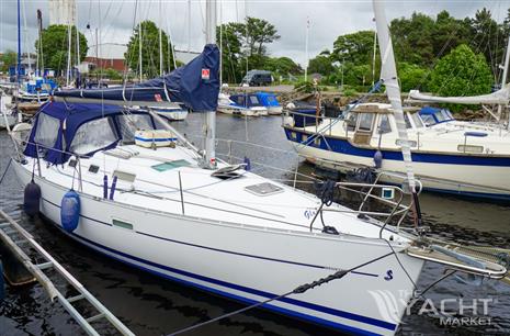 Beneteau Oceanis 323