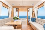 Sasga Yachts Menorquin 42 Flybridge - Bright saloon