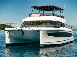 FOUNTAINE PAJOT MY 44