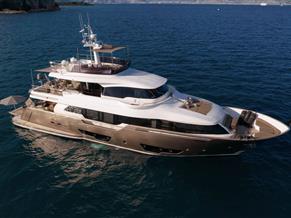 Ferretti Custom Line Navetta 28