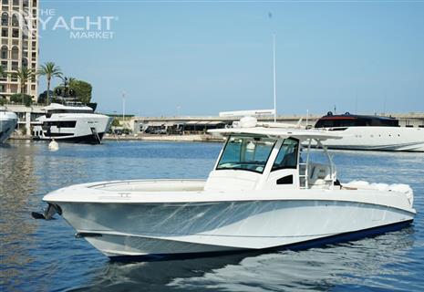 Boston Whaler 370 Outrage - Boston Whaler 370 Outrage