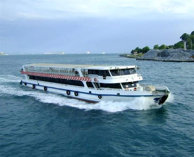 DAY/PAX BOAT