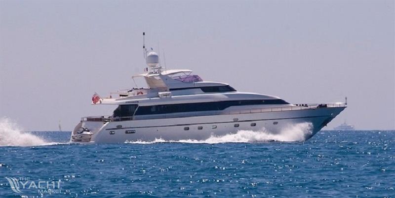 Mangusta 88 SL Raised Pilot House - sistership