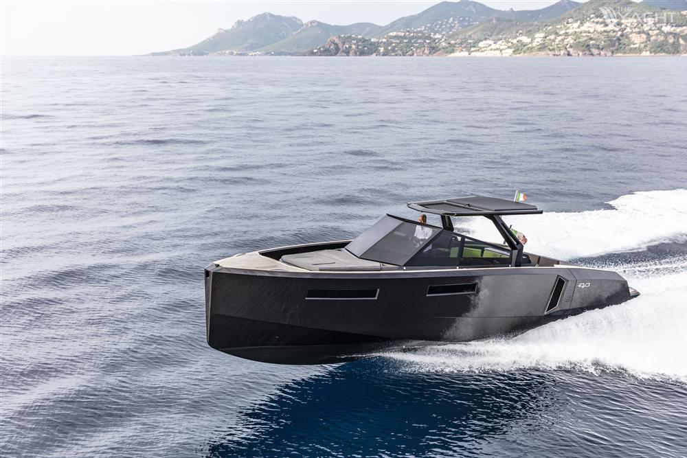 EVO Yachts EVO R4