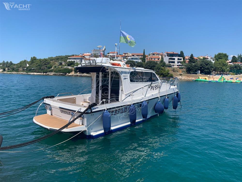 Poly Form TRIAKIS C 30