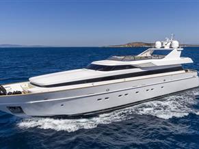 Cantiere di Pisa AKHIR 105