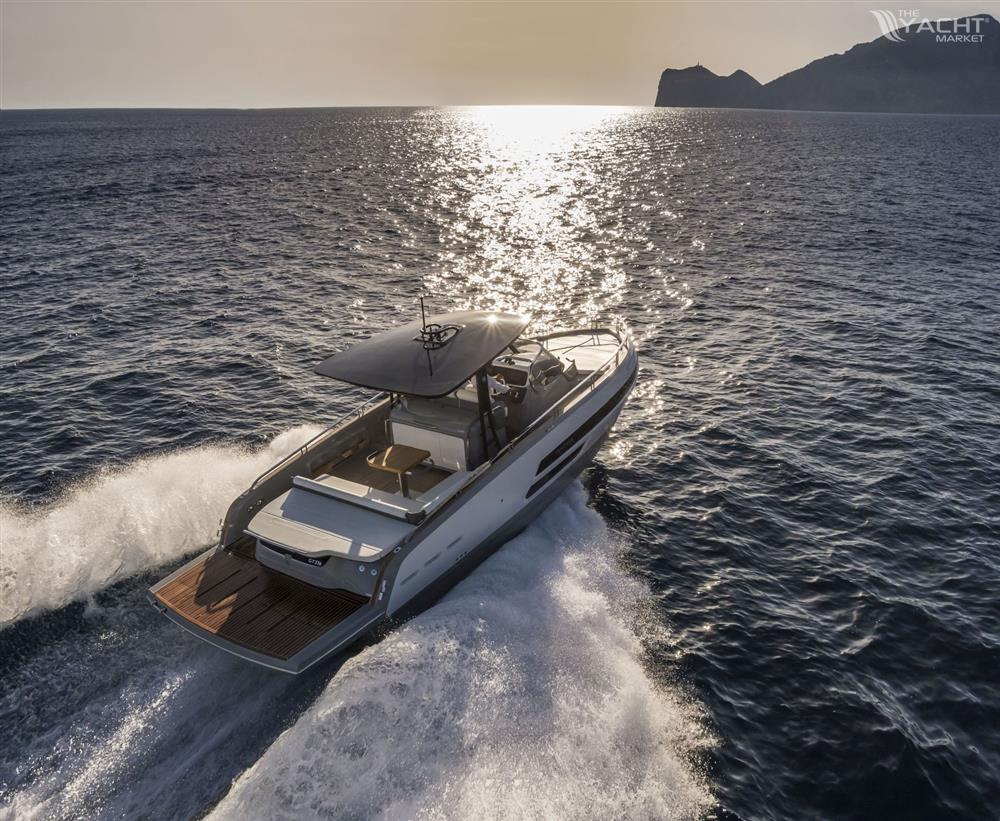 Invictus GT 370 Invictus GT 370