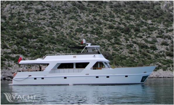 Explorer Trawler 23m - Beautiful classic line