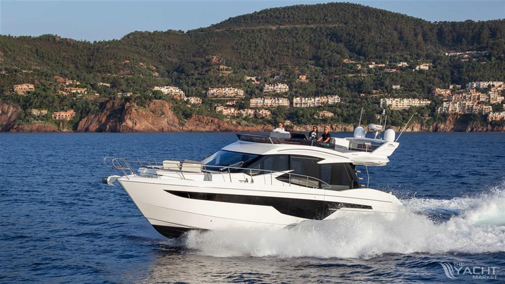 Galeon 500 Fly