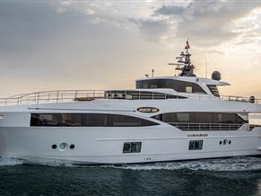 Majesty Yachts 100