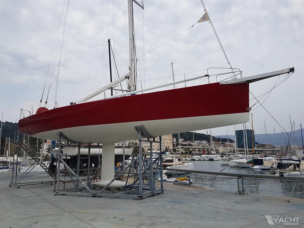 CANTIERE NAVALE R.M. RACING CRUISER