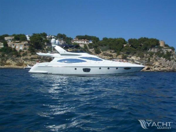 Azimut Yachts 68 - Azimut 68 Sailing