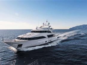 Benetti Classic 121
