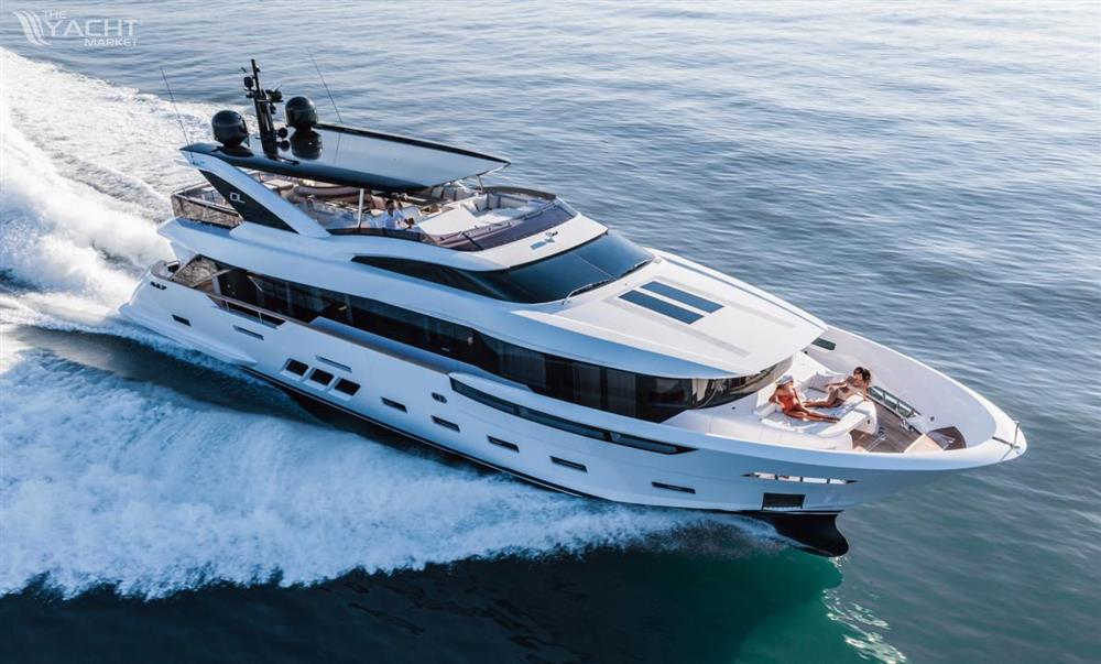 DL Yachts Dreamline 26M - Manufacturer image