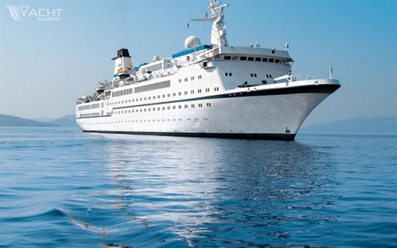 Cruise Ship - 412Passengers - Stock No. S2402