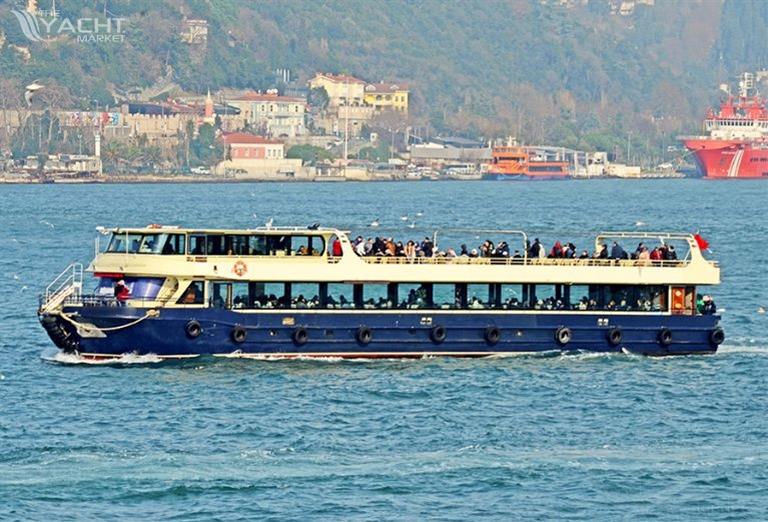 DINNER CRUISER/RESTAURANT BOAT