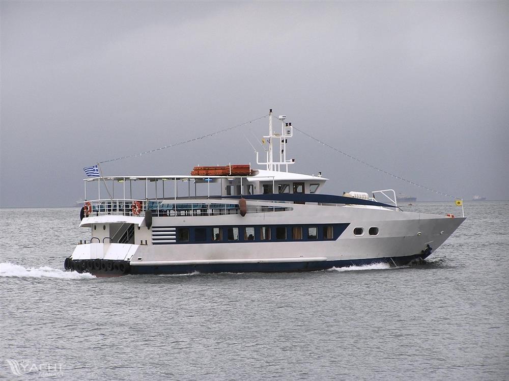 DAY PASSENGER BOAT